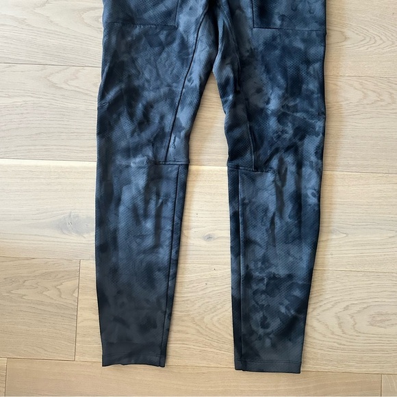 lululemon textured tech pant - Picture 4 of 6